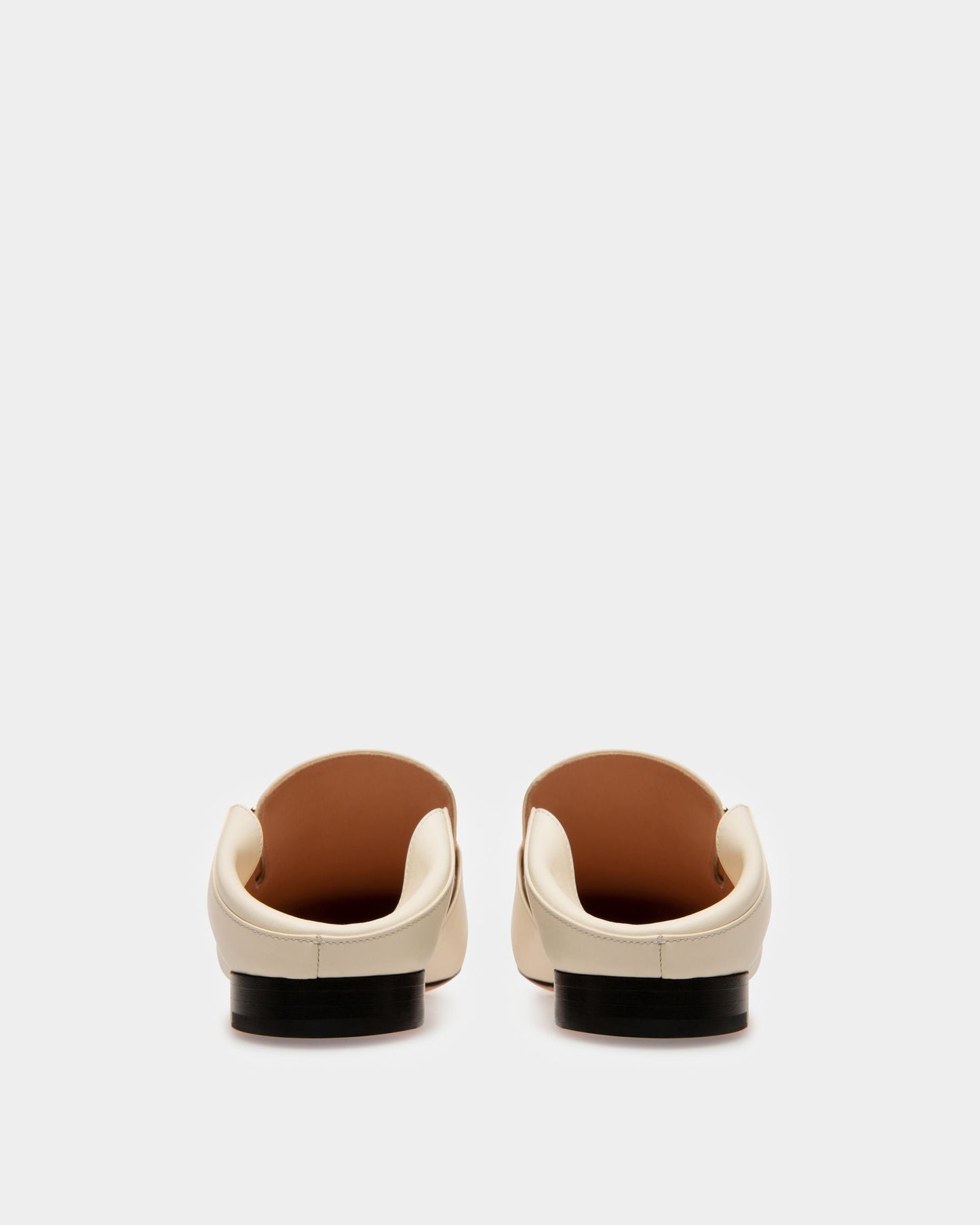 Janelle Leather Slippers In Bone