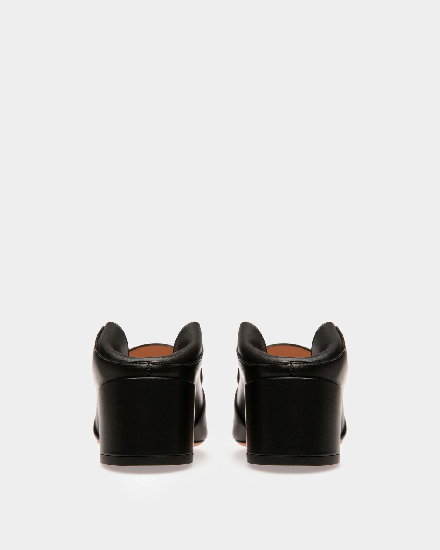 Janelle Leather Pumps In Black