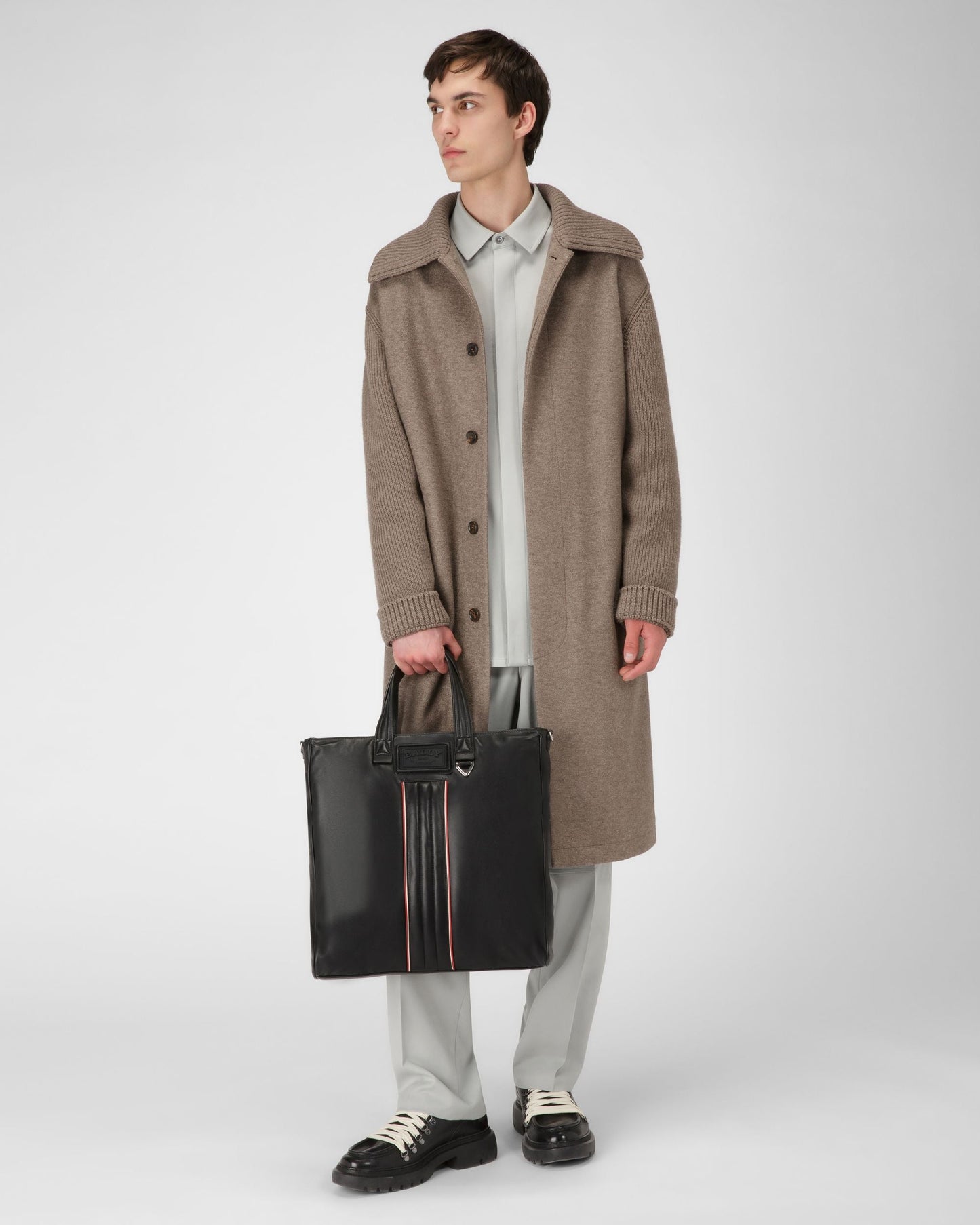 Arienn Leather Tote In Black