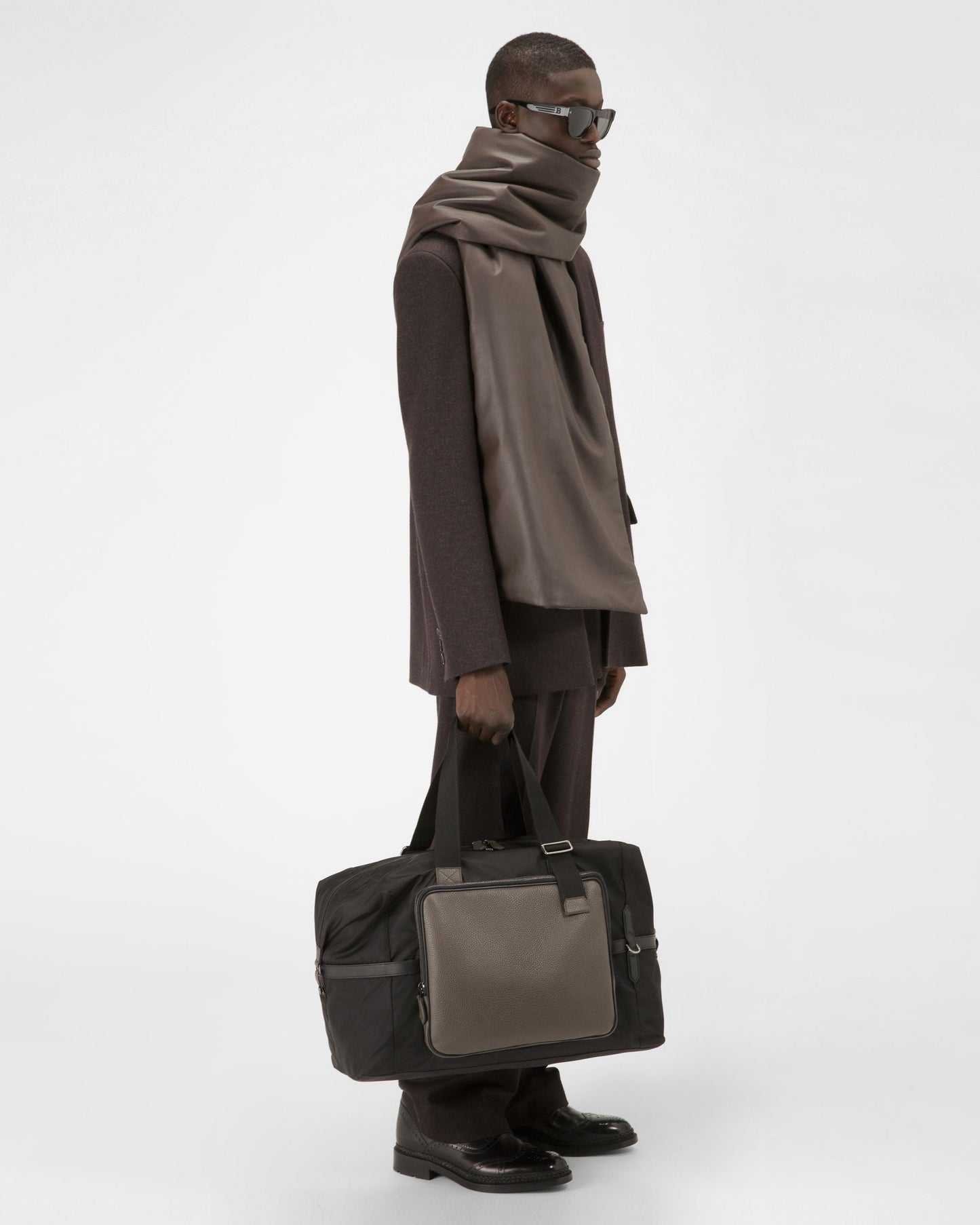 Cashmere And Leather Crew Neck In Ebony Brown