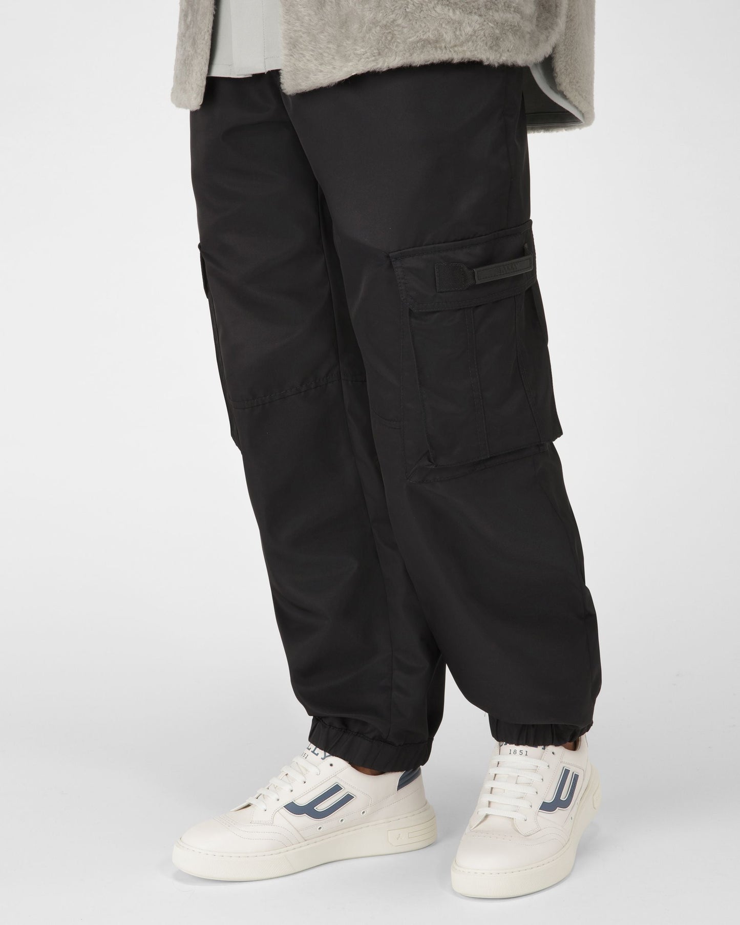 Triumph Leather Sneakers In White & Blue