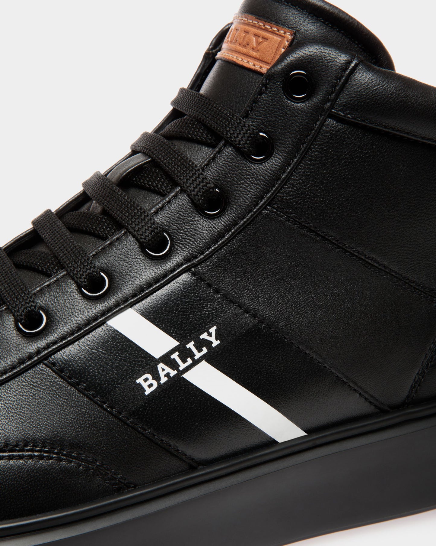 Sneaker In Black Leather