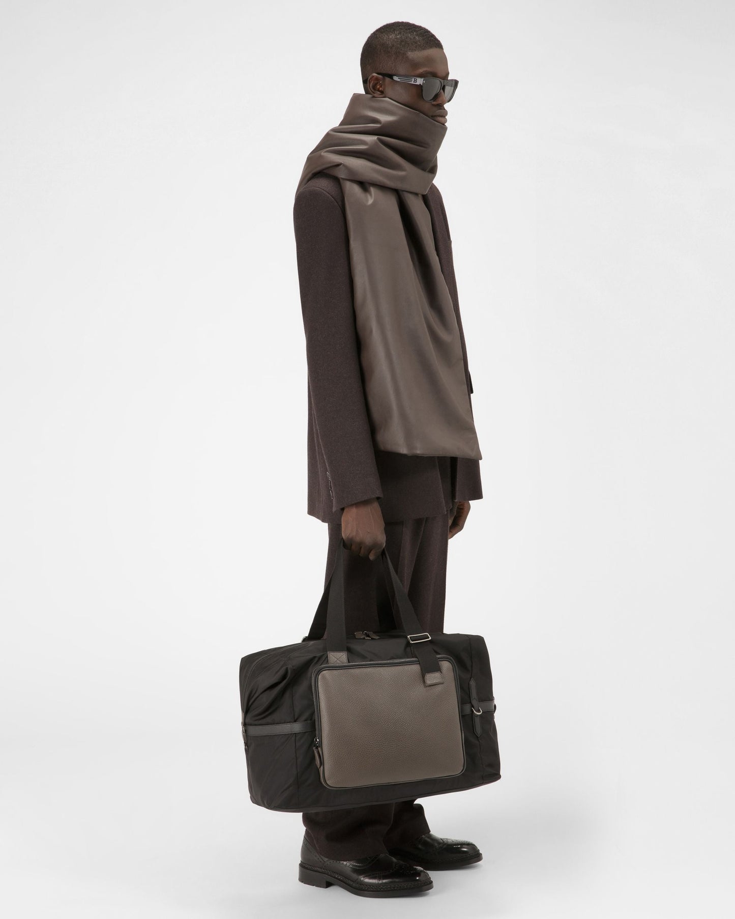 Wool Trousers In Ebony Brown