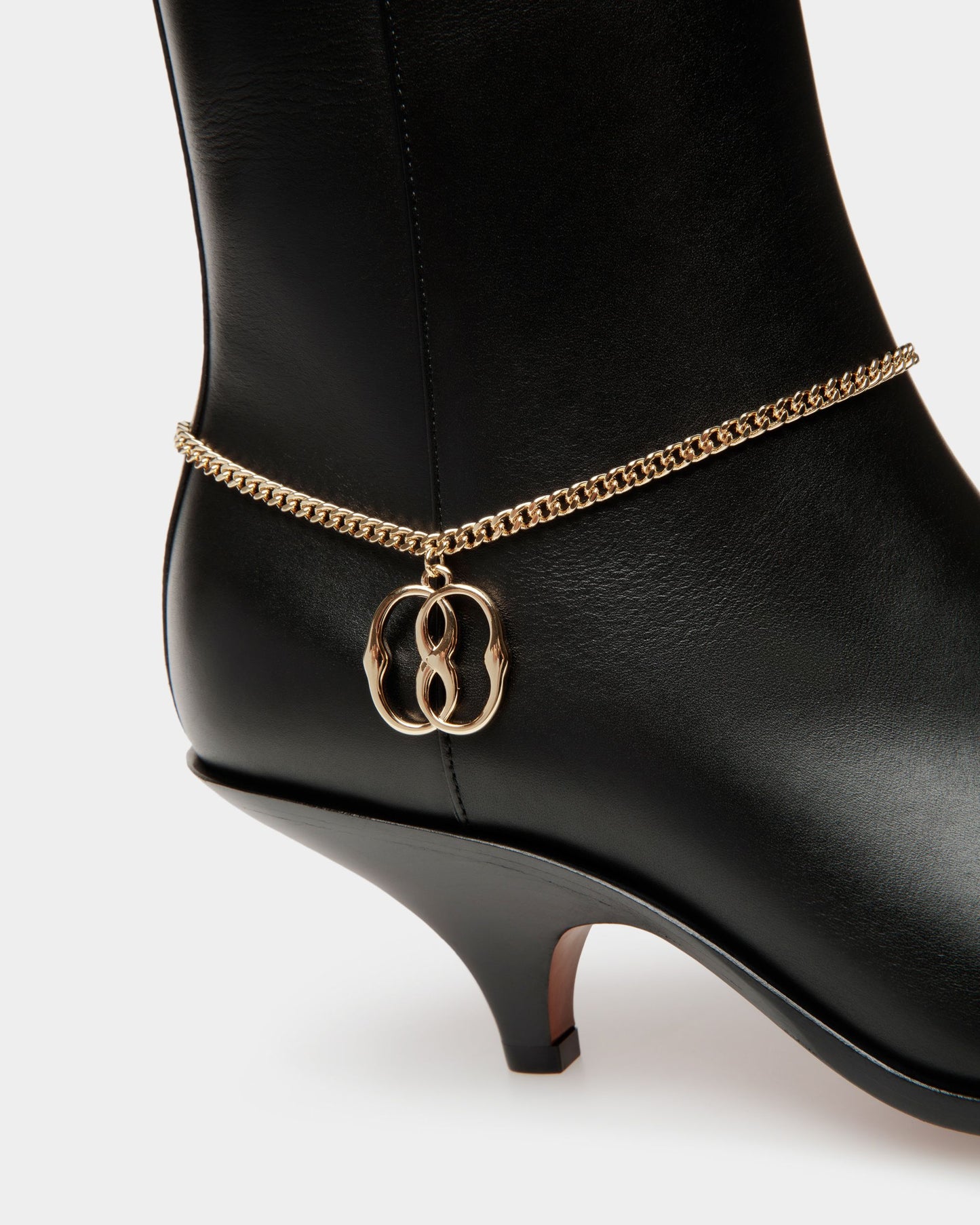 Laredo Booties In Black Leather