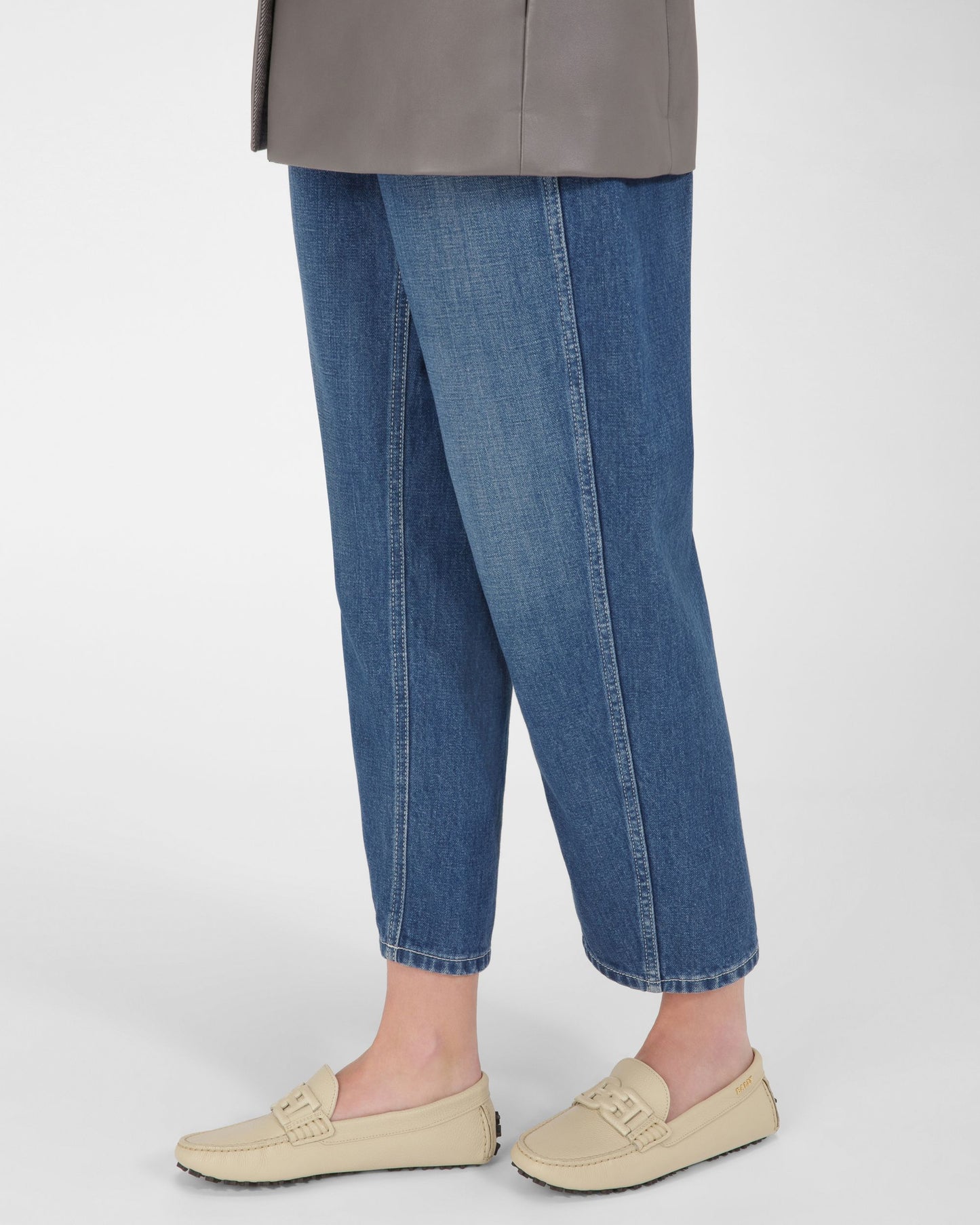 Leyla Leather Drivers In Beige