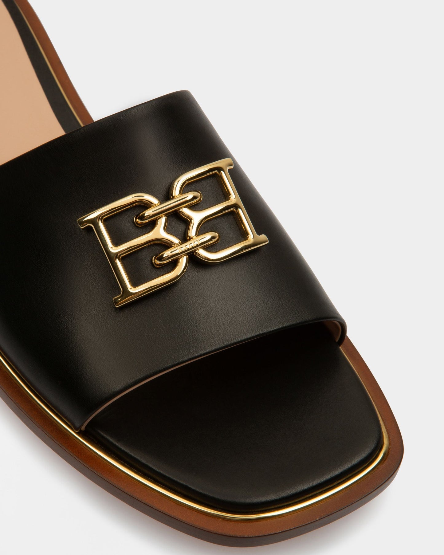 B-Chain Flat Slide in Black Leather