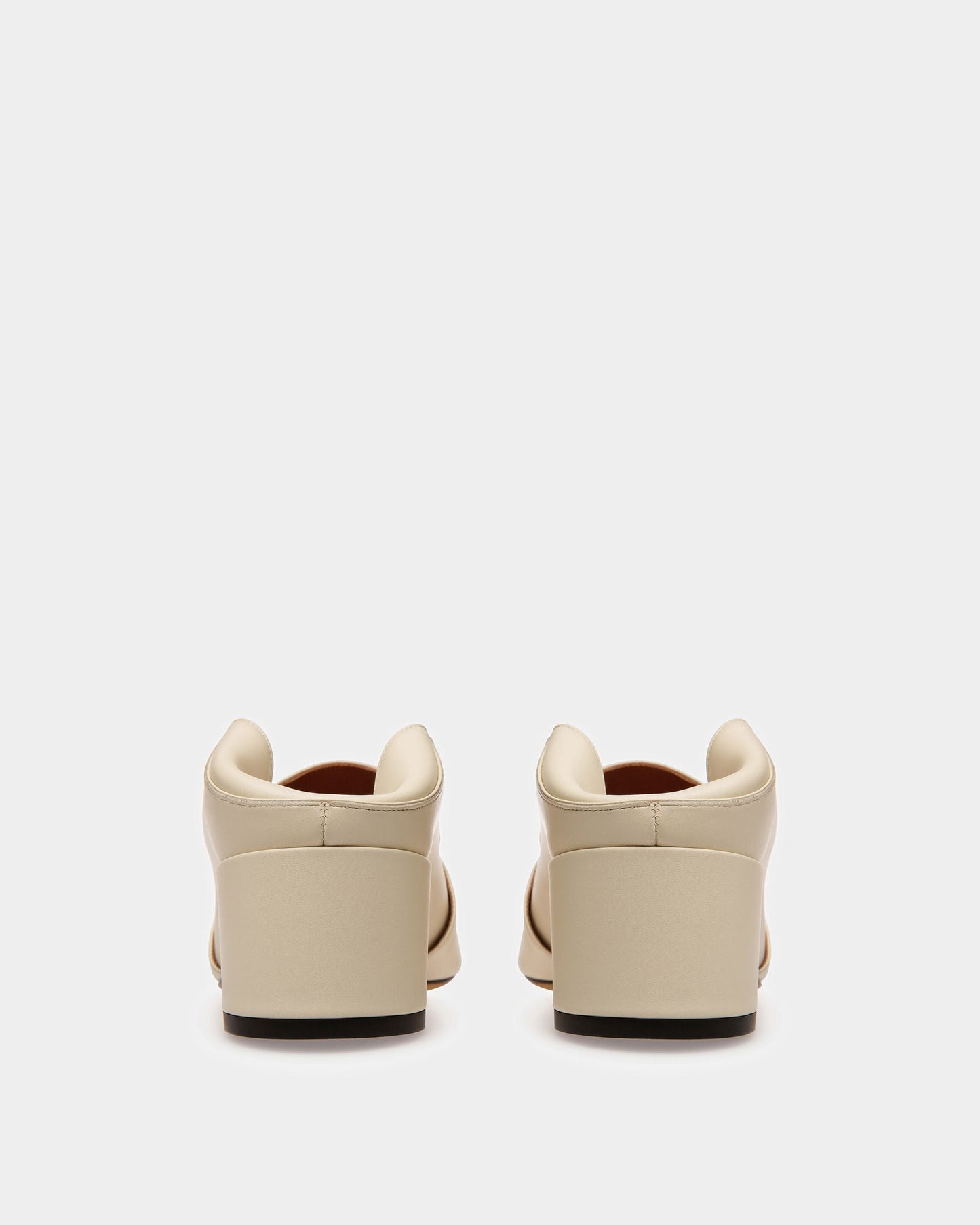 Janelle Leather Pumps In Bone