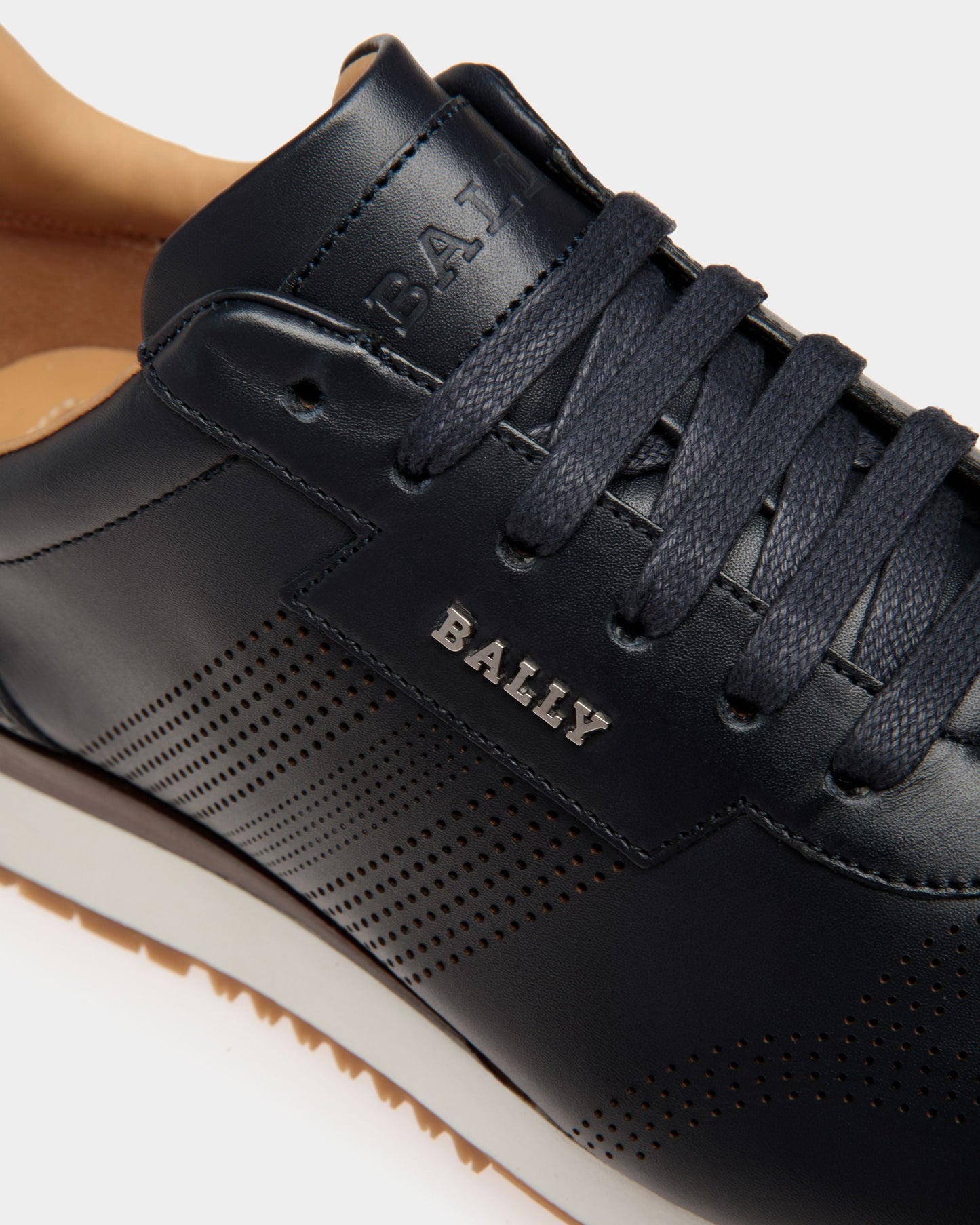 Asken Leather Sneakers In Midnight Blue