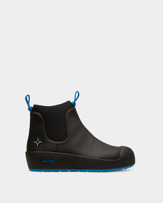 Gadey Leather Snow Boots In Black