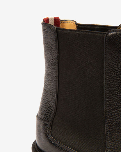 Nimir Leather Boots In Black