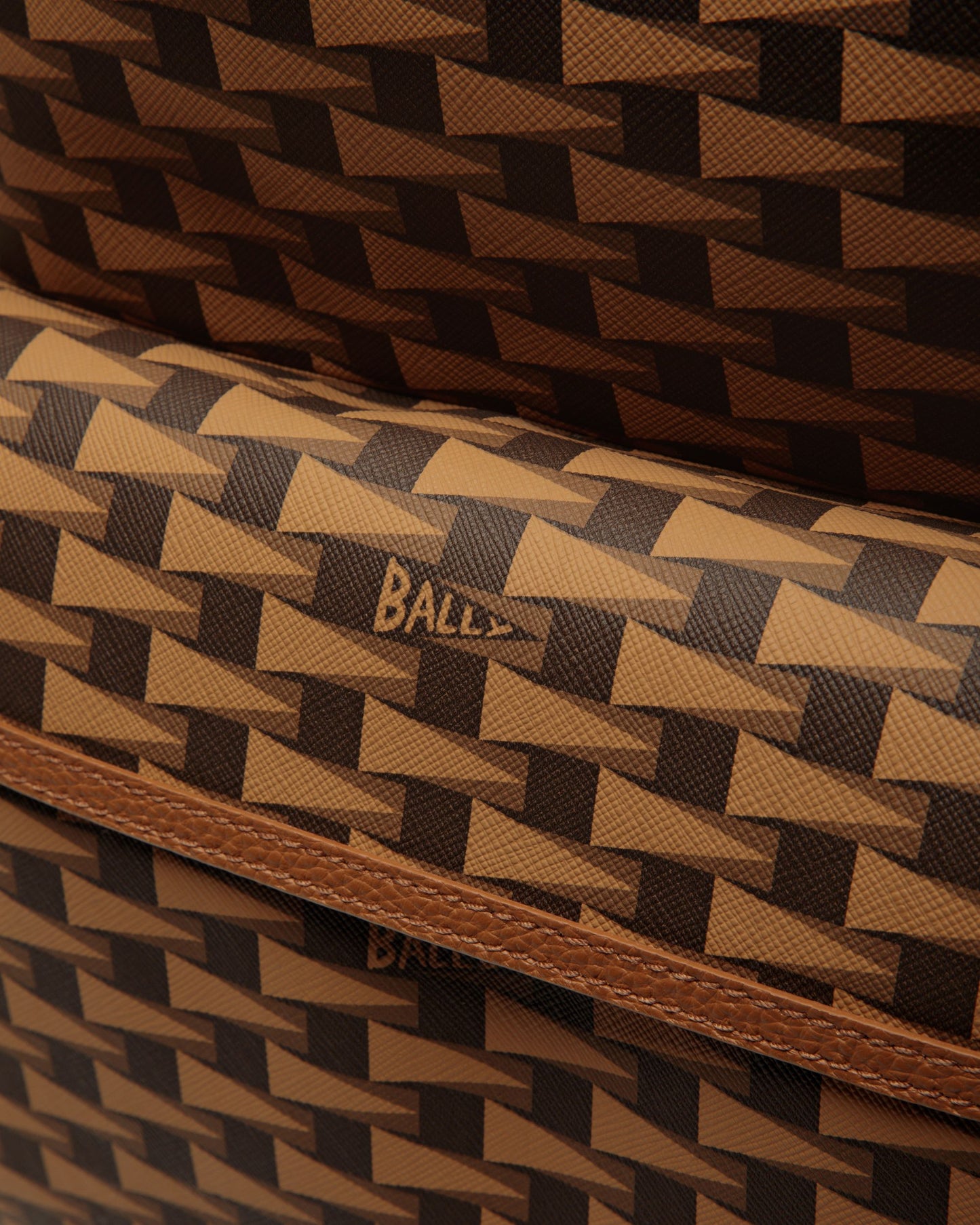 Bord Trekk | Men's Backpack | Desert TPU | Bally | Still Life Detail