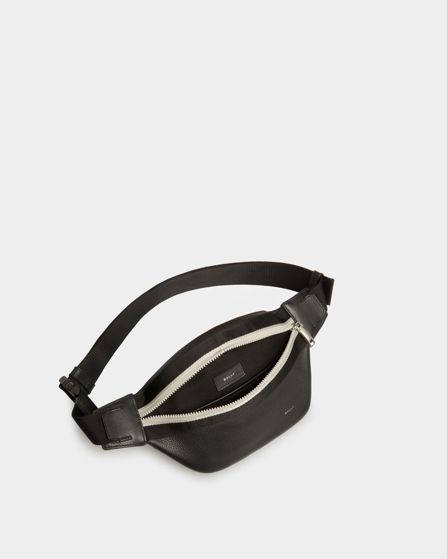Ribbon Belt Bag In Black Leather