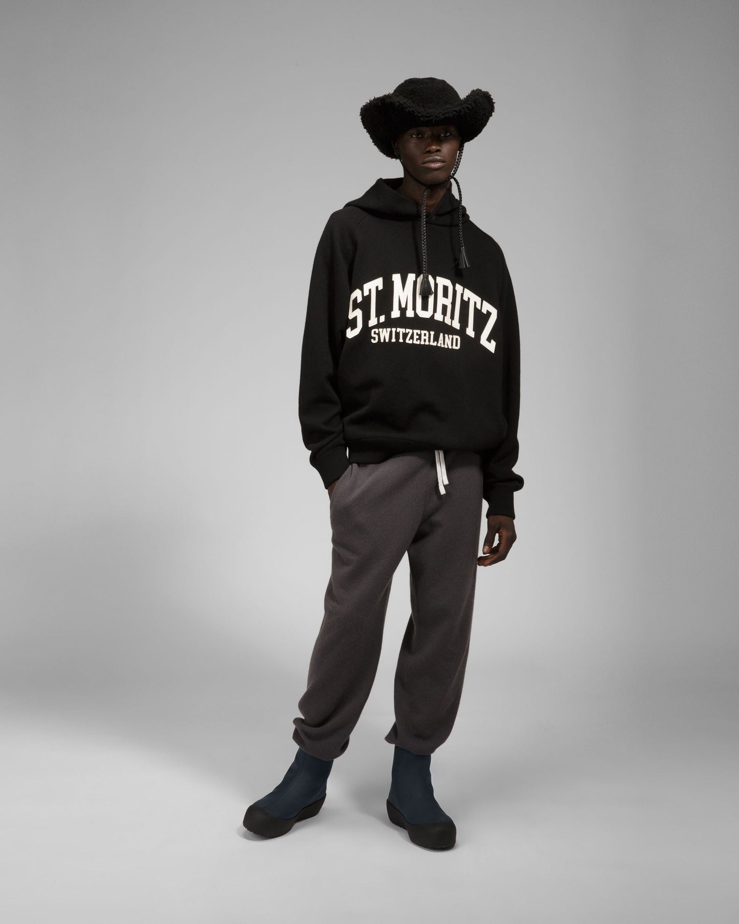 St Moritz Hoodie Cashmere Sweatshirt In Black
