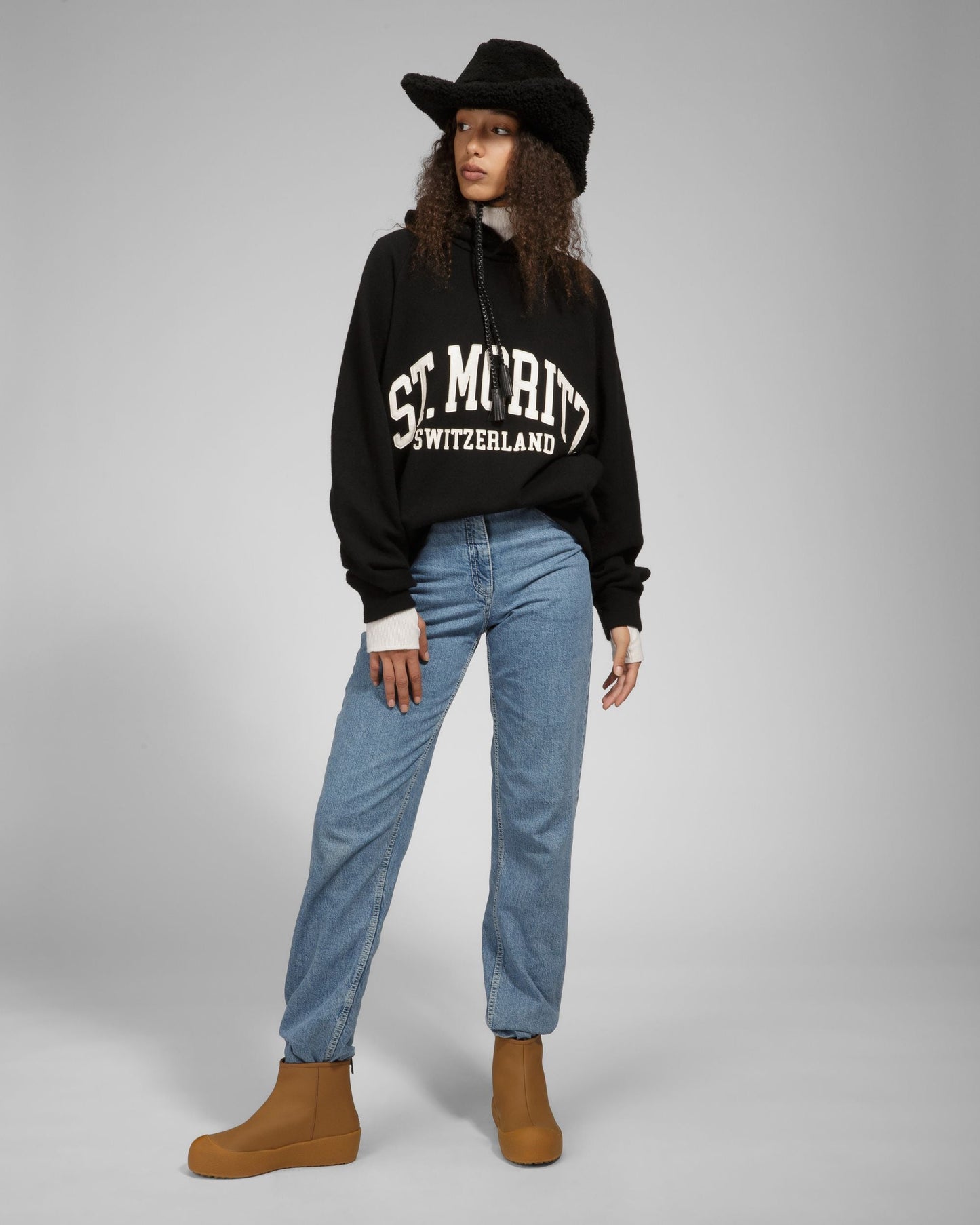 St Moritz Hoodie Cashmere Sweatshirt In Black