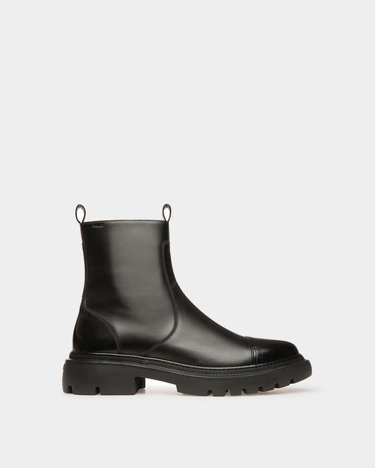 Vaughen Leather Boots In Black