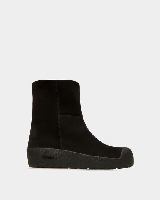 Gstaad Leather Snow Boots In Black