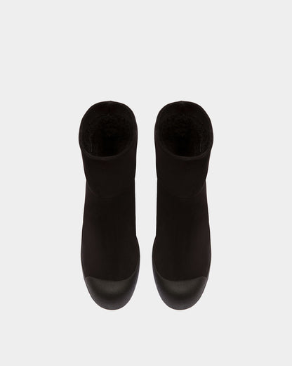 Gstaad Leather Snow Boots In Black
