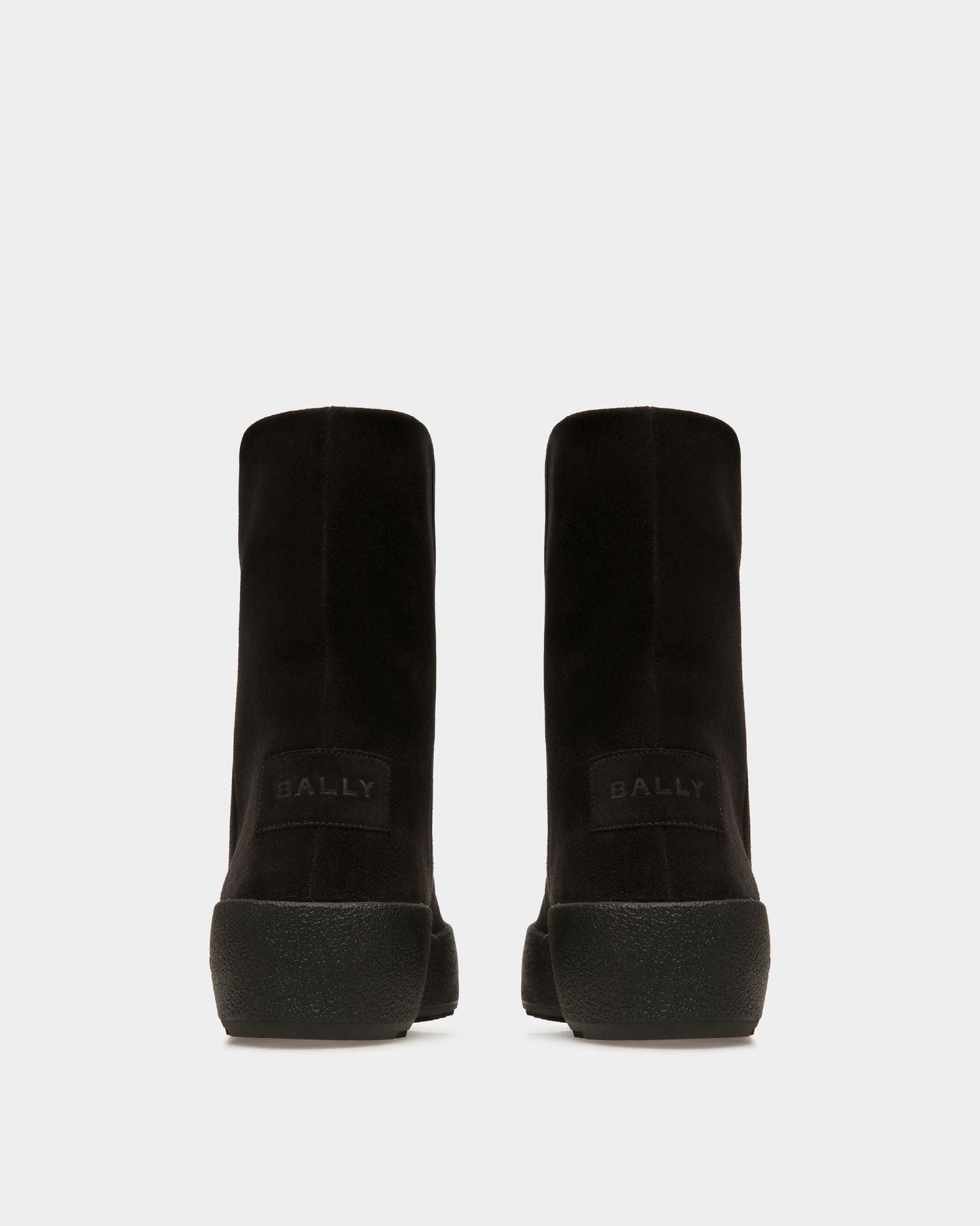 Gstaad Leather Snow Boots In Black