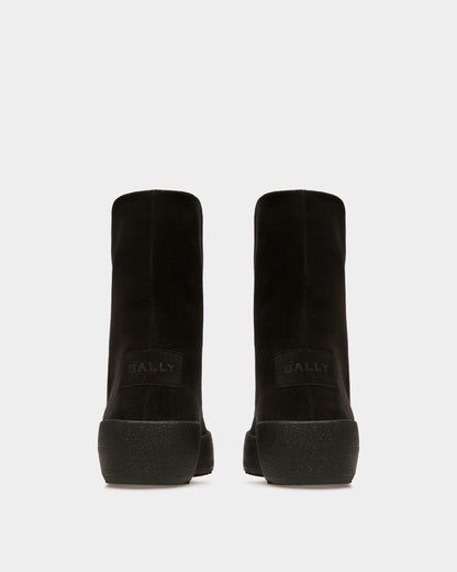 Gstaad Leather Snow Boots In Black