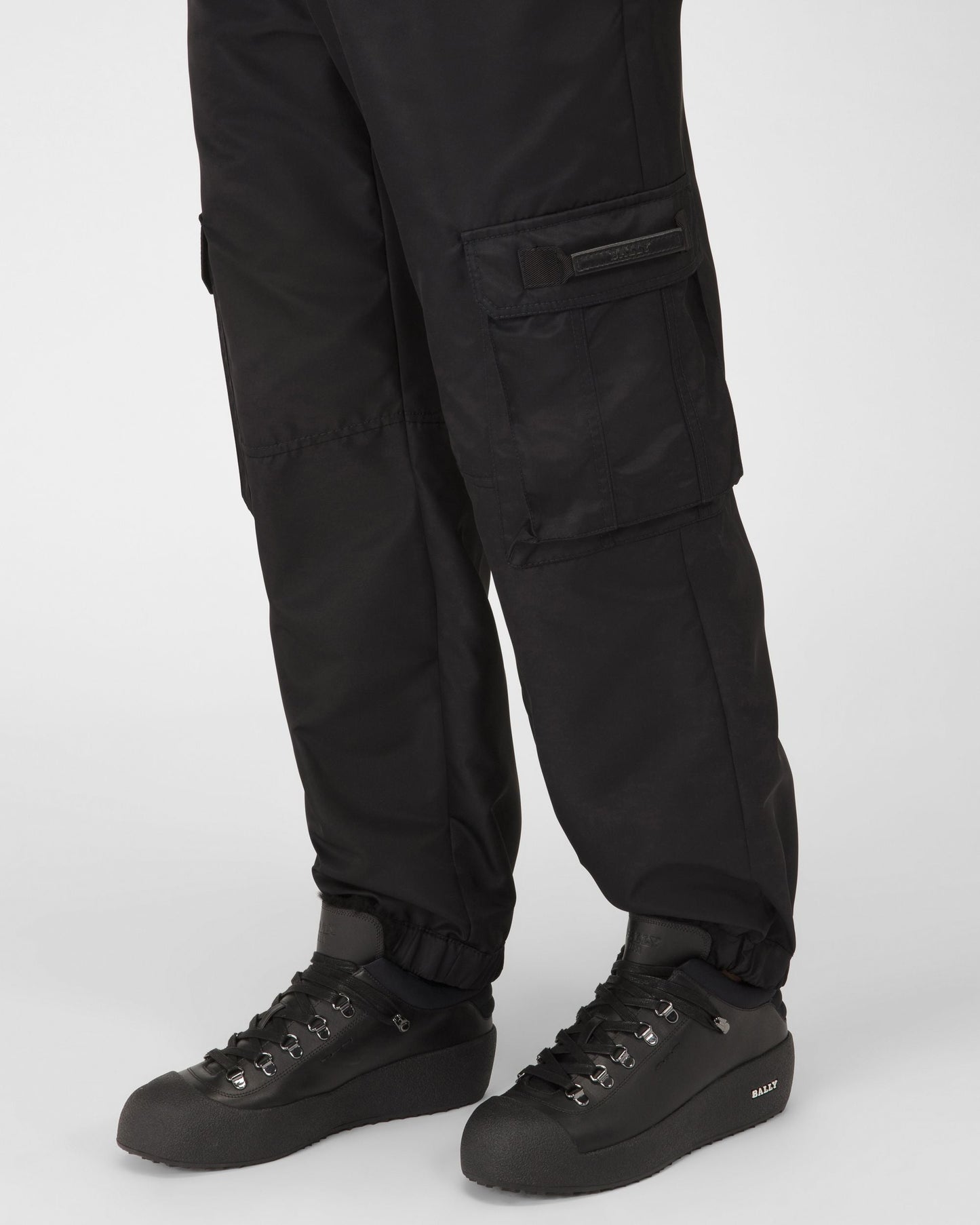 Curyal Leather Snow Boots In Black