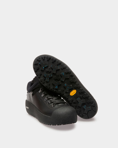 Curyal Leather Snow Boots In Black