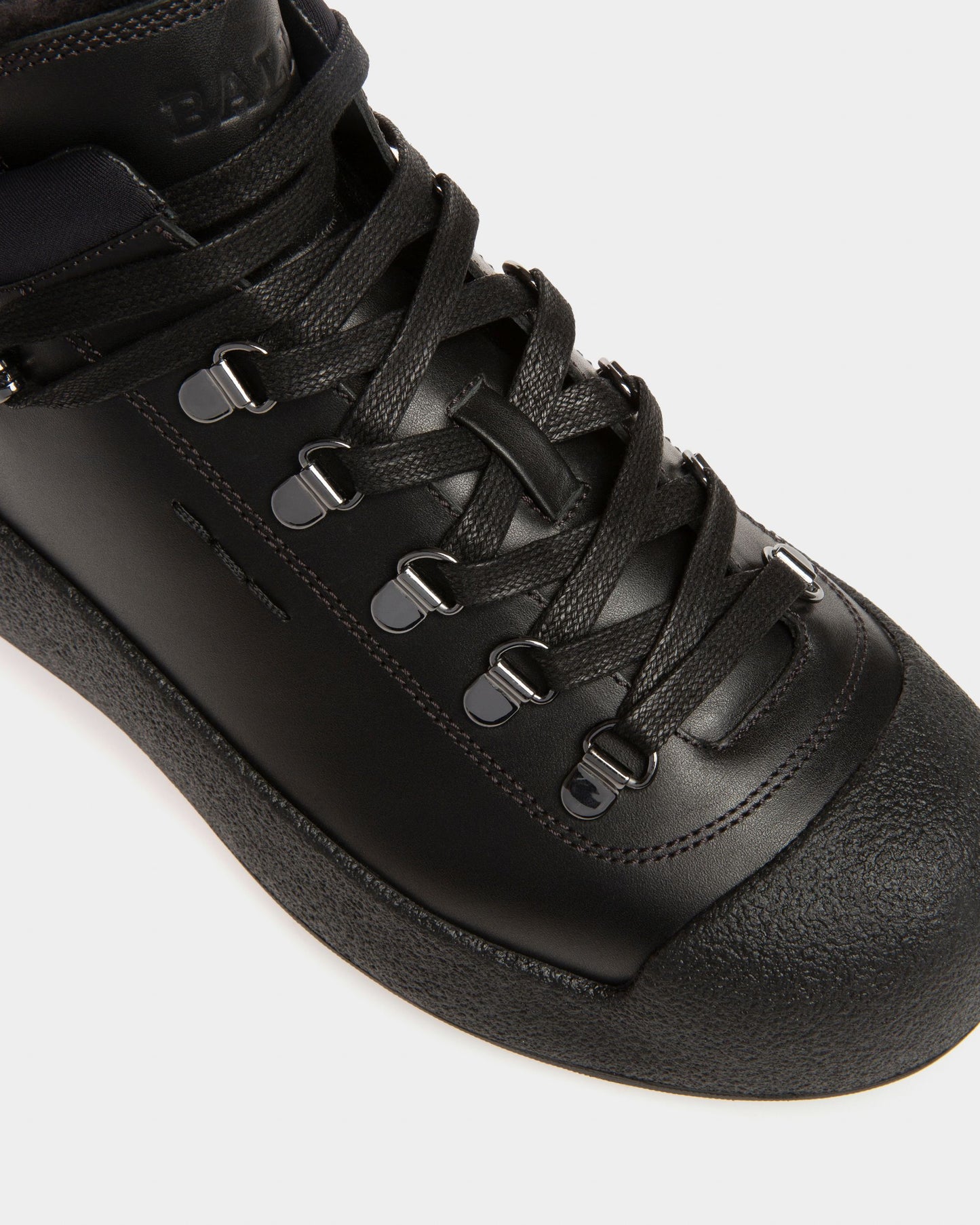 Curyal Leather Snow Boots In Black