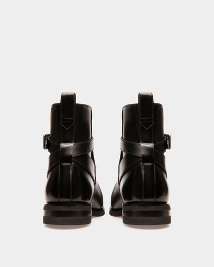 Scribe Novo Booties In Black Leather