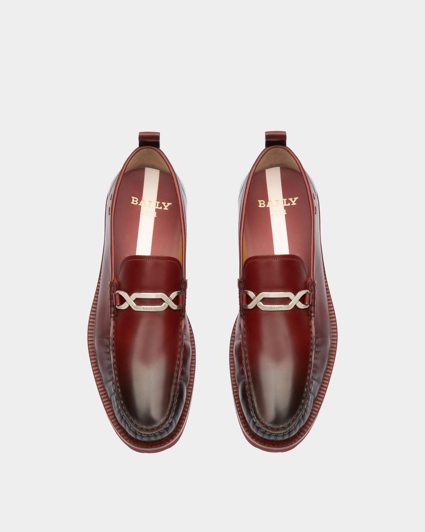 Novian Leather Mocassins In Heritage Red