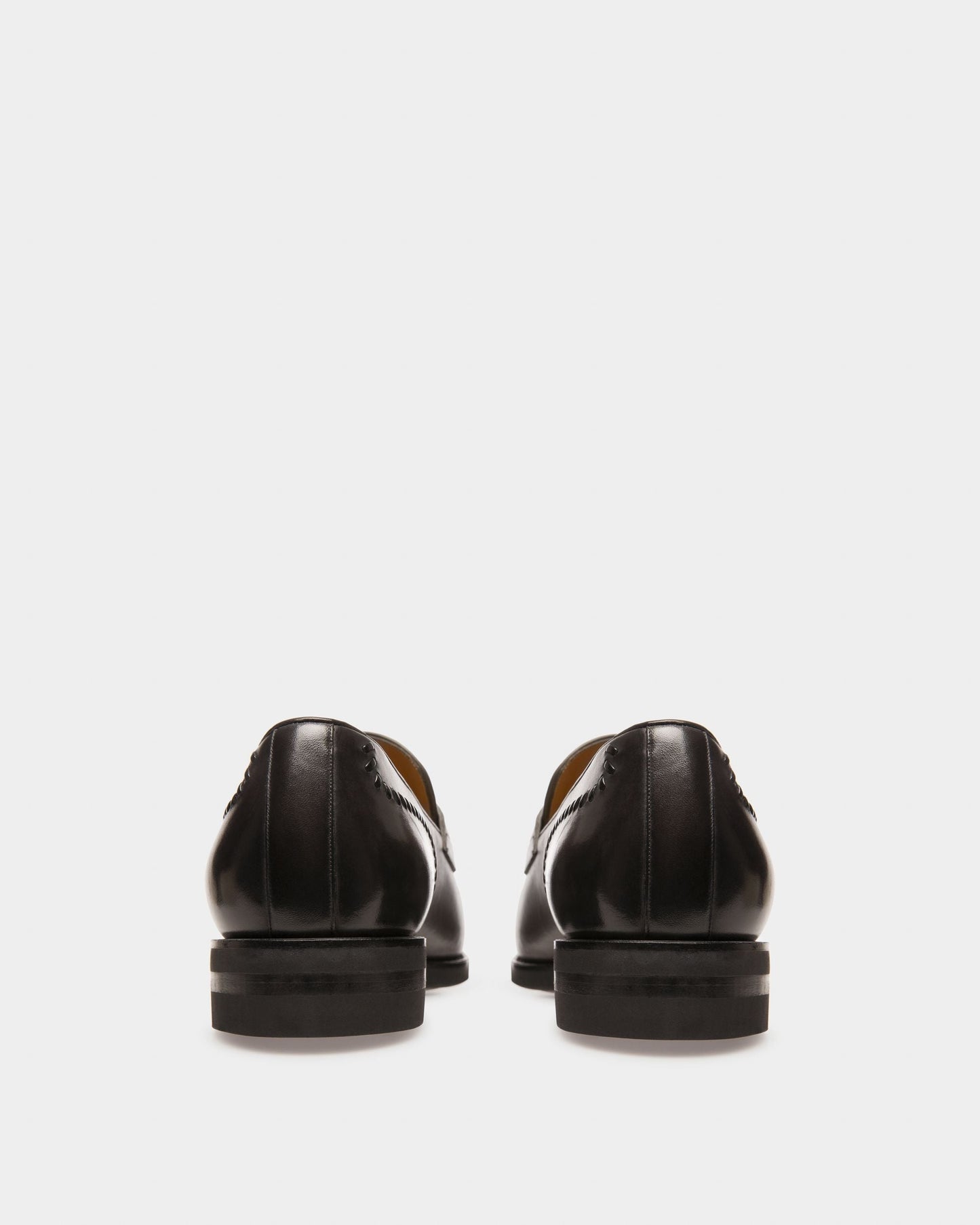 Scober Leather Loafers In Army Green