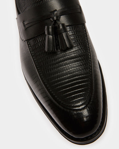 Scuvier Leather Loafers In Black