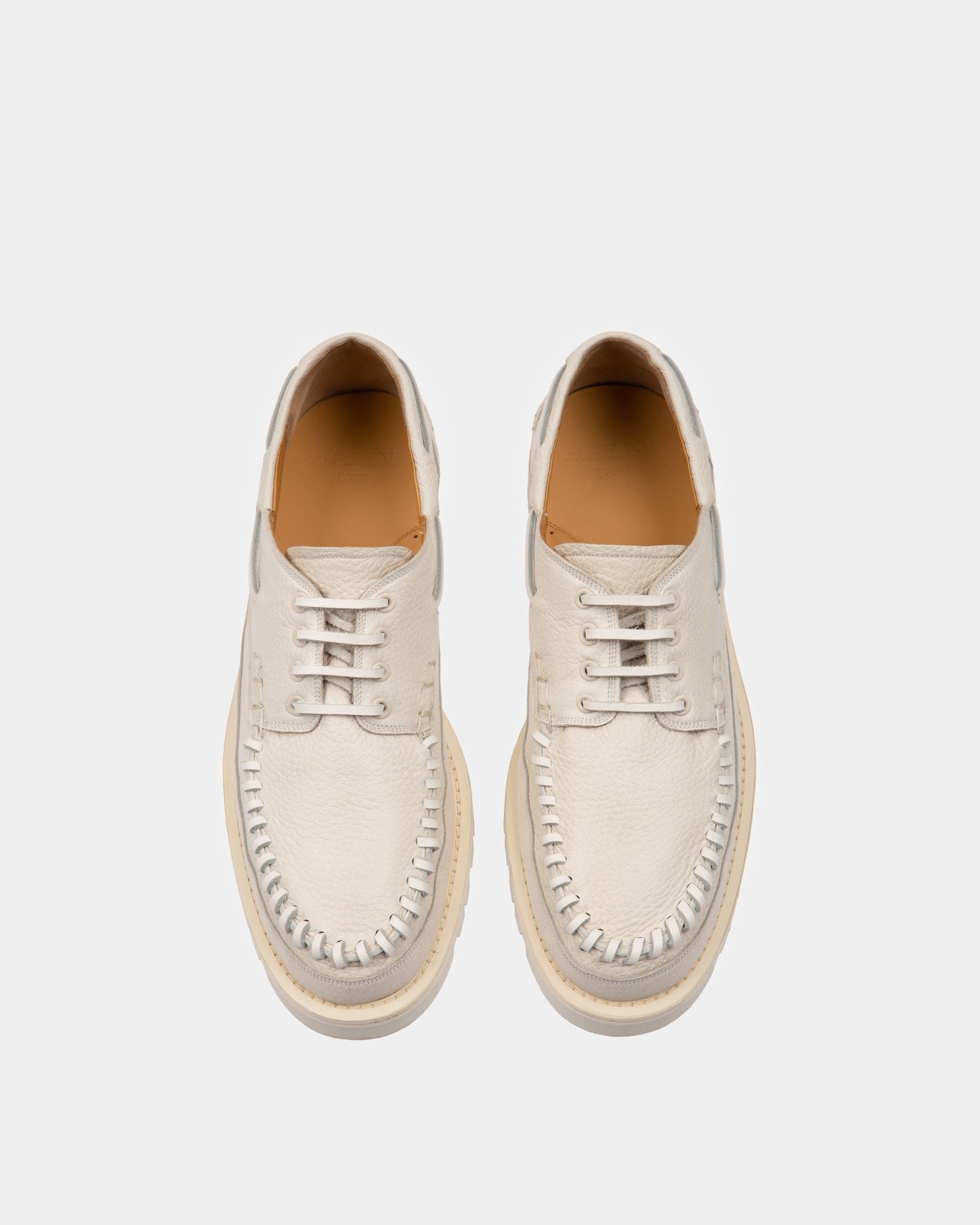 Trendal Leather Moccasins In White