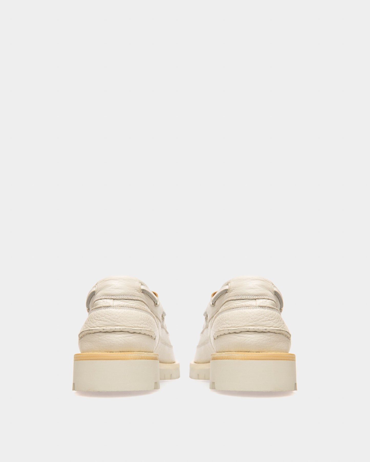 Trendal Leather Moccasins In White