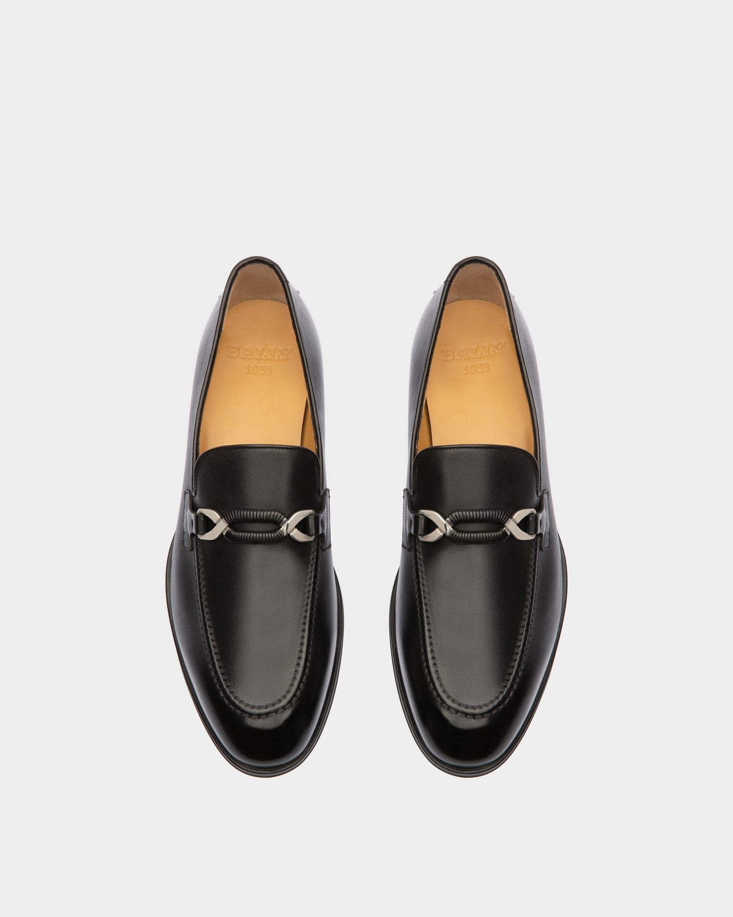 Wernof Leather Loafers In Black