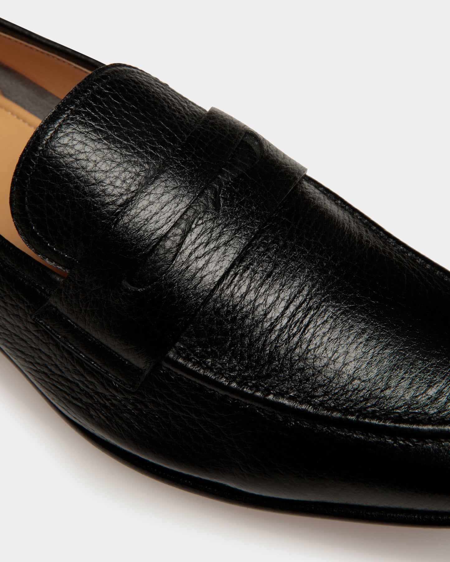 Saix | Men's Loafers | Black Leather | Bally | Still Life Detail