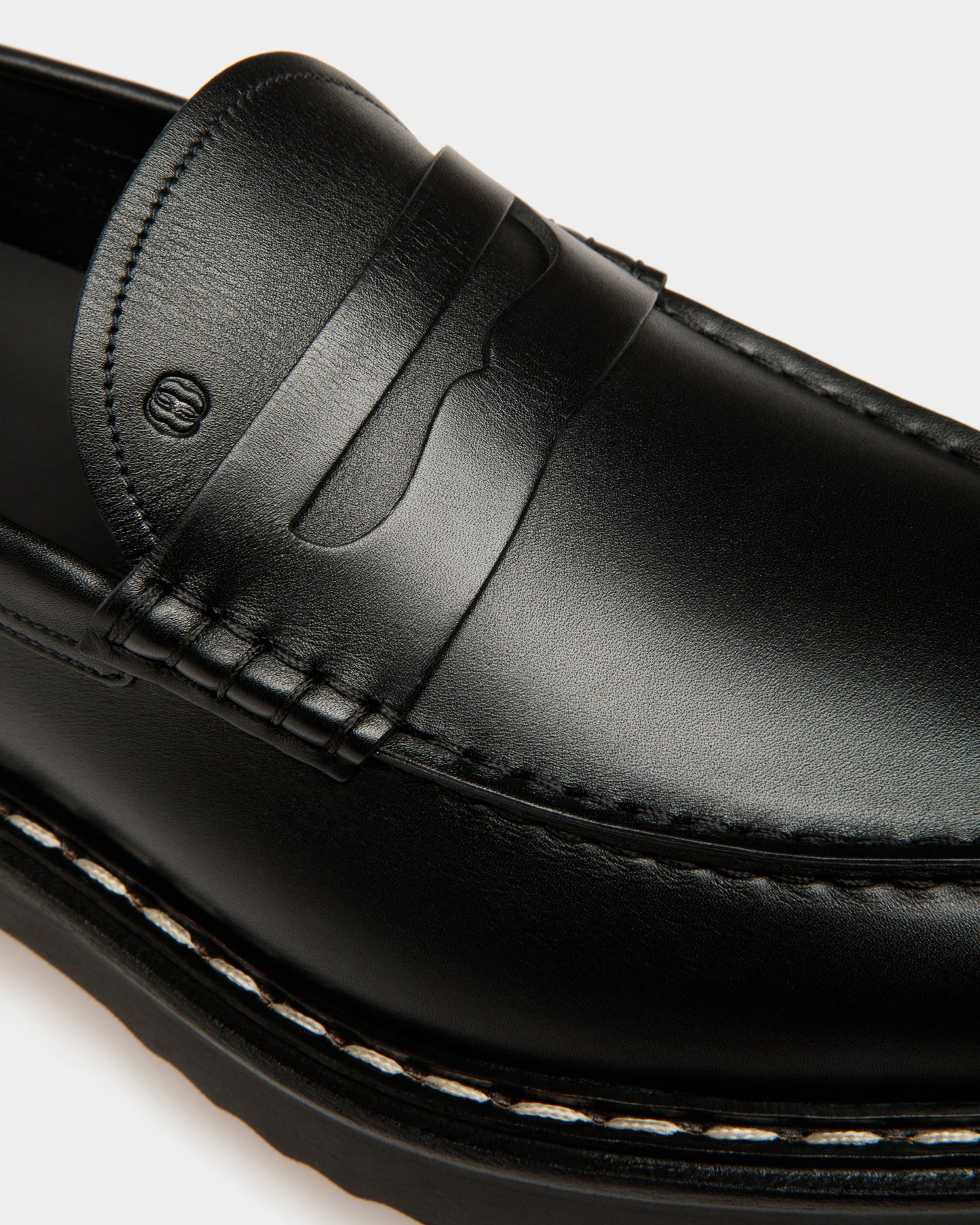 Neasden Loafers In Black Leather