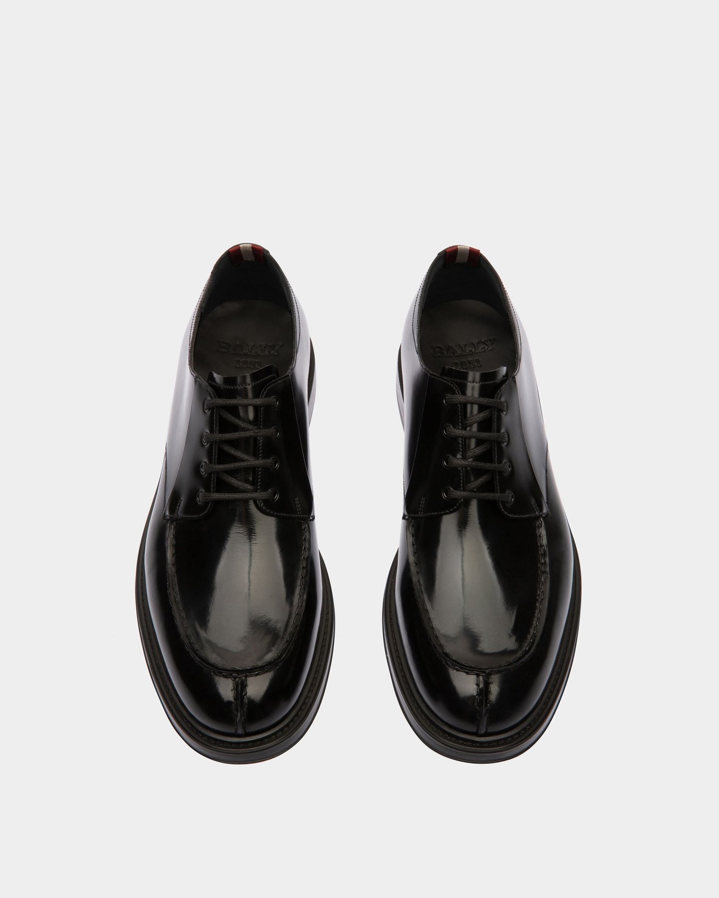 Nievro Leather Derbies In Black