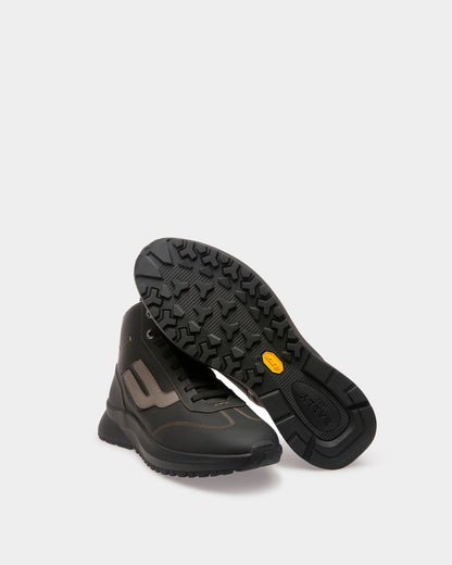 Darrel Leather Sneakers In Black