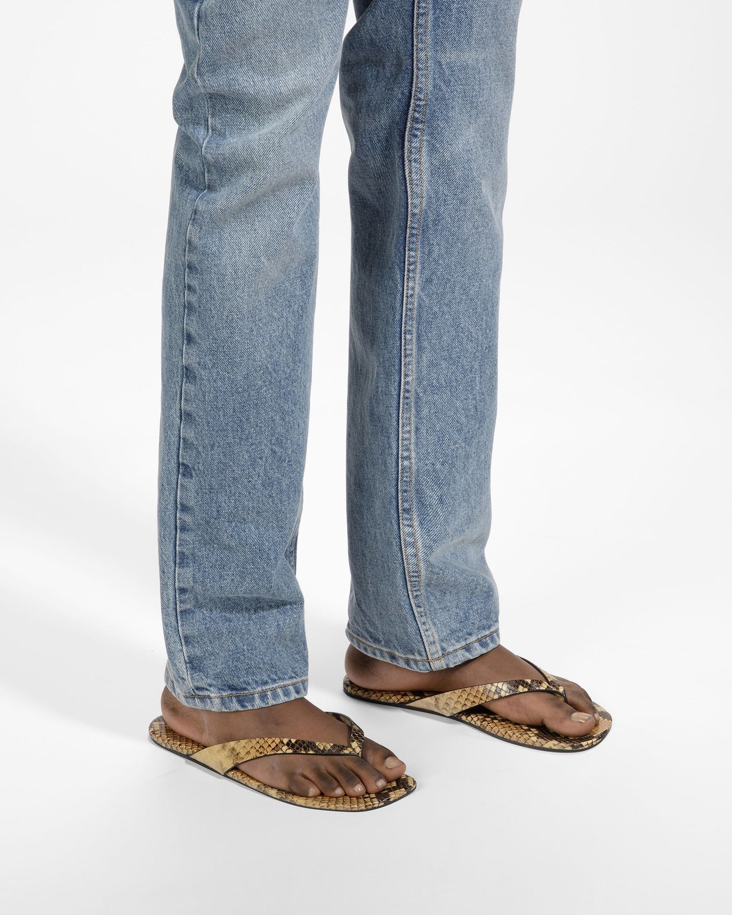 San Fernando Thong Sandals In Python Print