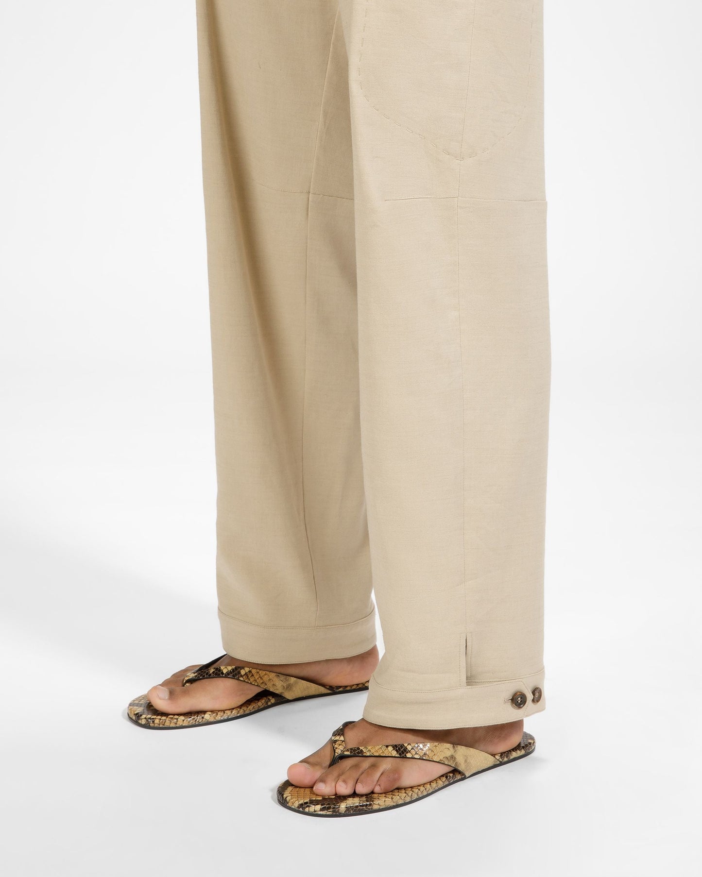 San Fernando Thong Sandals In Python Print
