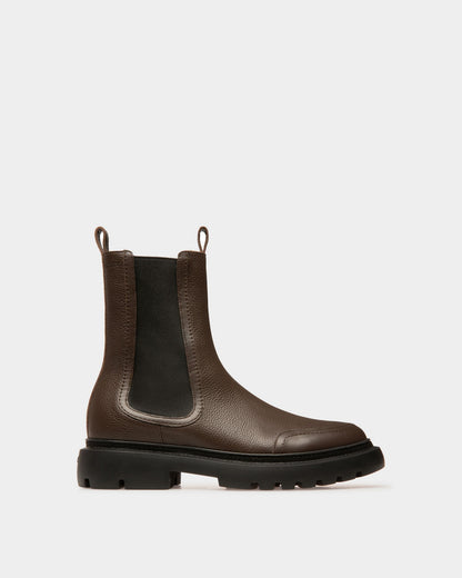 Ginny Flat Leather Boots In Brown