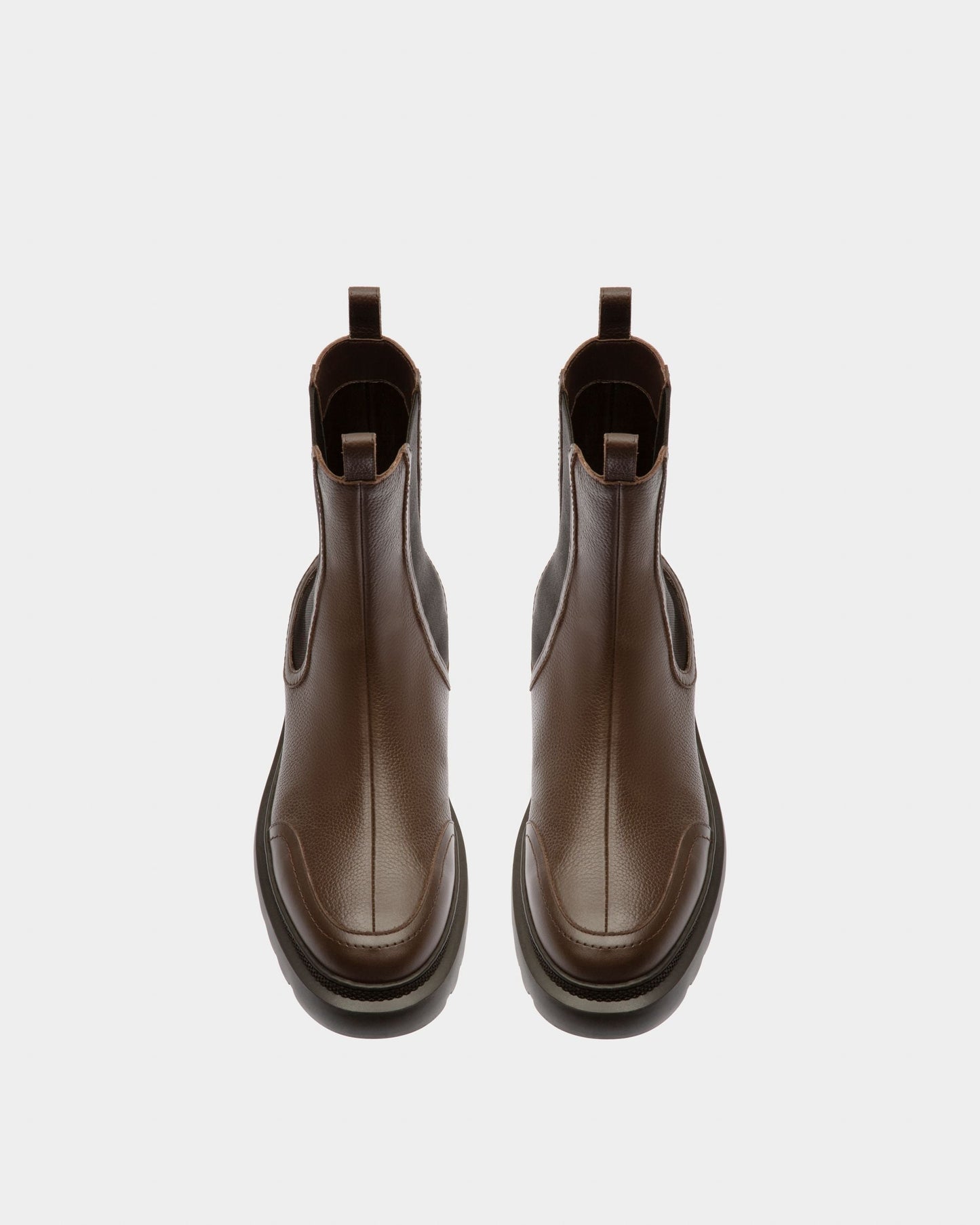 Ginny Flat Leather Boots In Brown