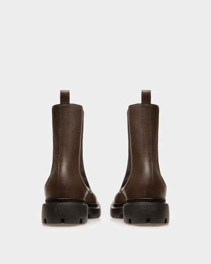 Ginny Flat Leather Boots In Brown