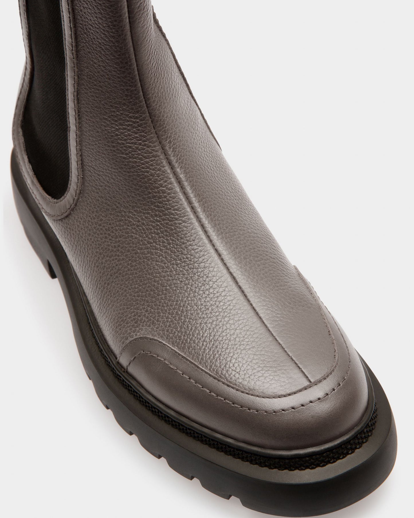 Ginny Flat Leather Boots In Grey