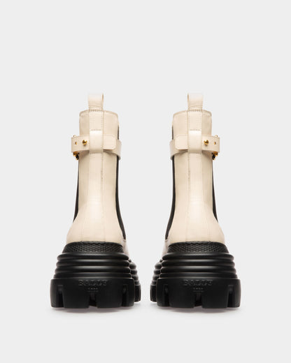 Greby Leather Booties In Bone