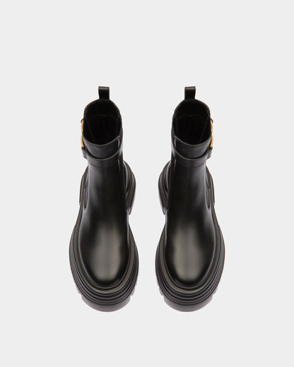 Greby Leather Booties In Black