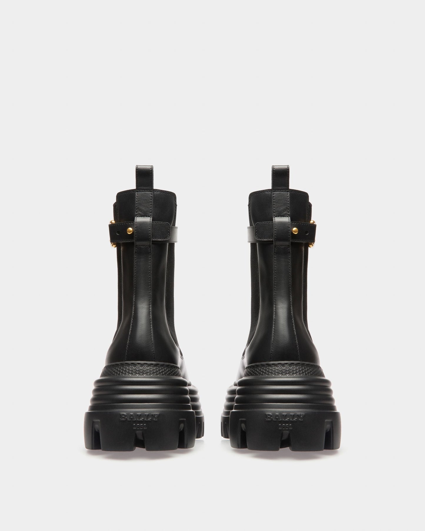 Greby Leather Booties In Black