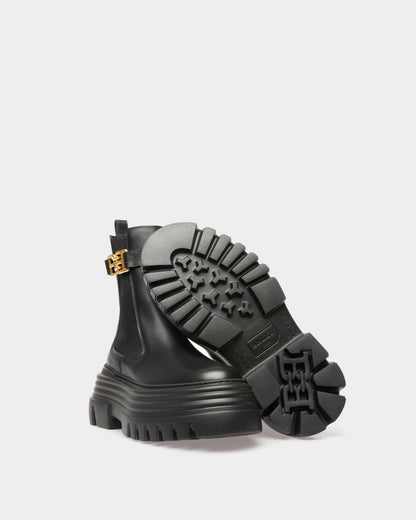 Greby Leather Booties In Black