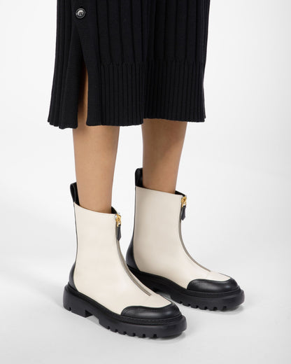Giuli Leather Booties In Bone