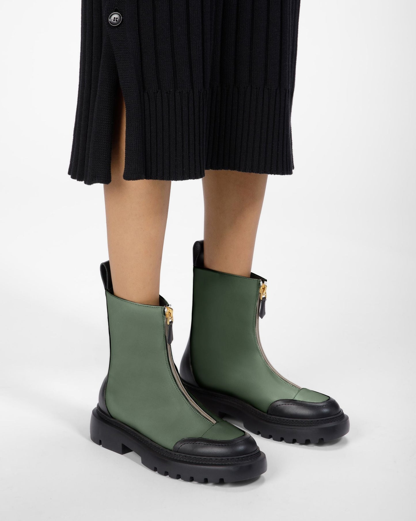 Giuli Leather Booties In Green