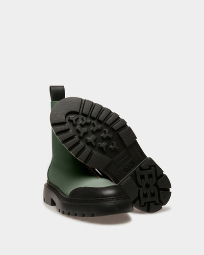 Giuli Leather Booties In Green